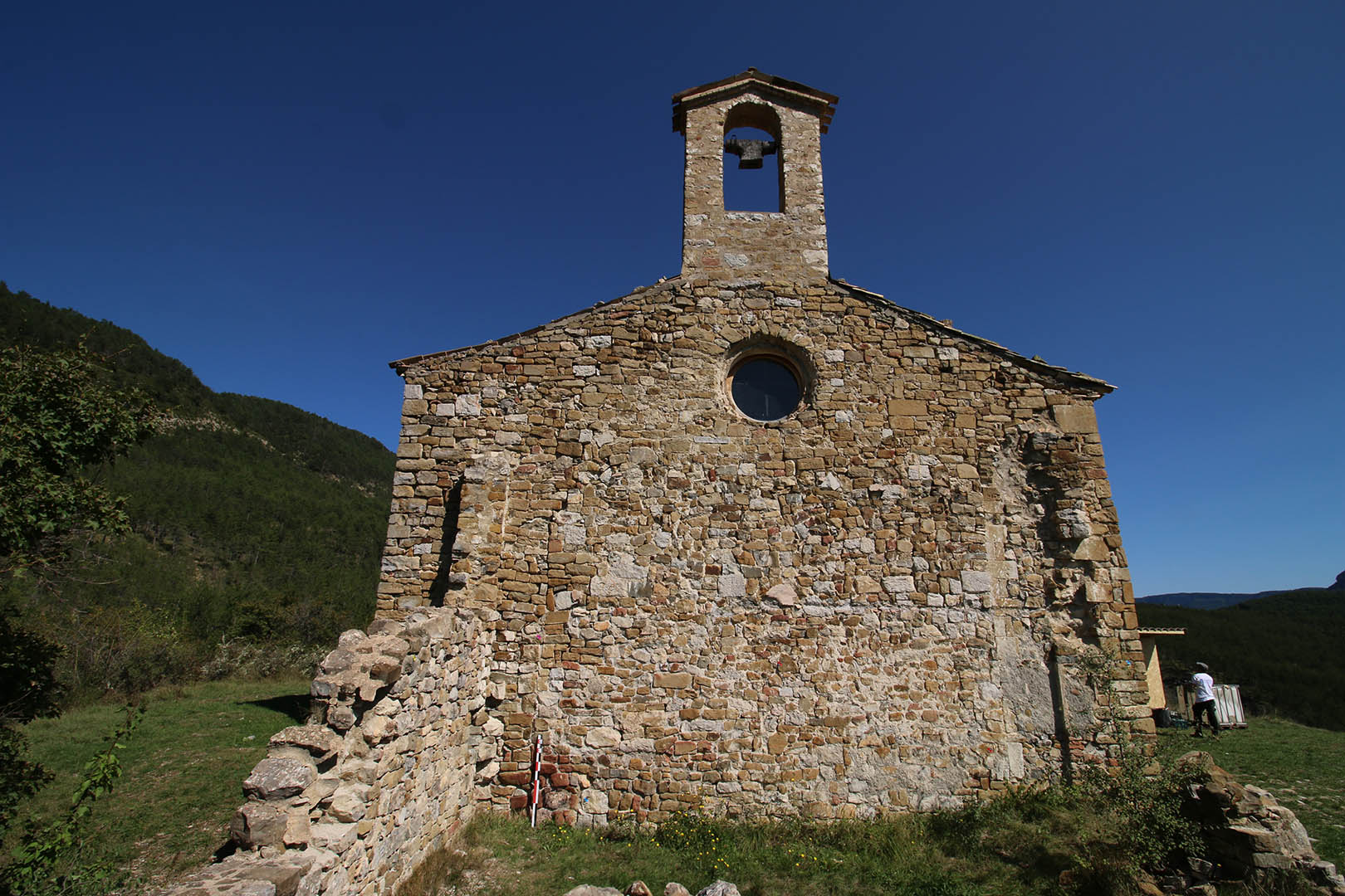 Fig. 2_Vue de la façade occidentale avant la fouille (Florian Leleu, Arkemine)