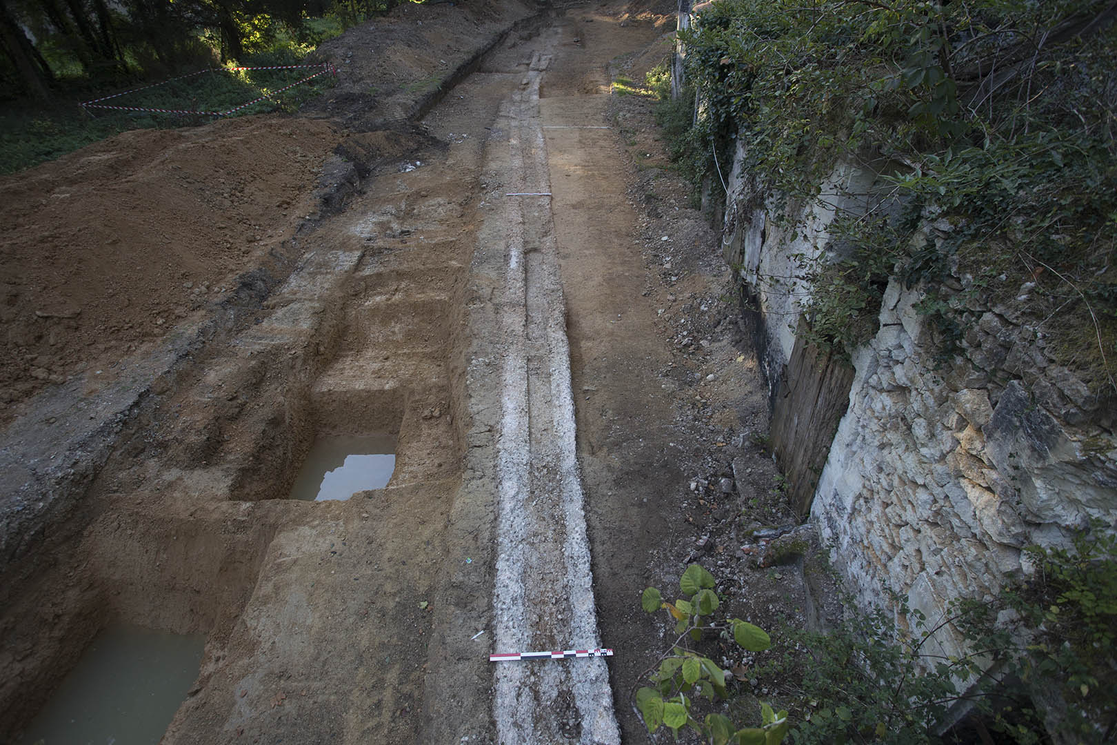 Figure 4 – Vue générale à la perche de l’aqueduc de Grand-Font, section CN6037 (Boulazac, 24).